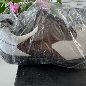 Stylish Brown and White golf shoes 9.5 wide men’s